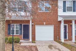 Nashville homes for sale with a river view, Nashville homes for sale with a pond, Nashville homes for sale with a lake view, Nashville homes for sale with a fenced-