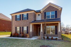 yard under $150,000, Nashville homes for sale with a large porch, Nashville homes for sale with a corner lot under $200,000