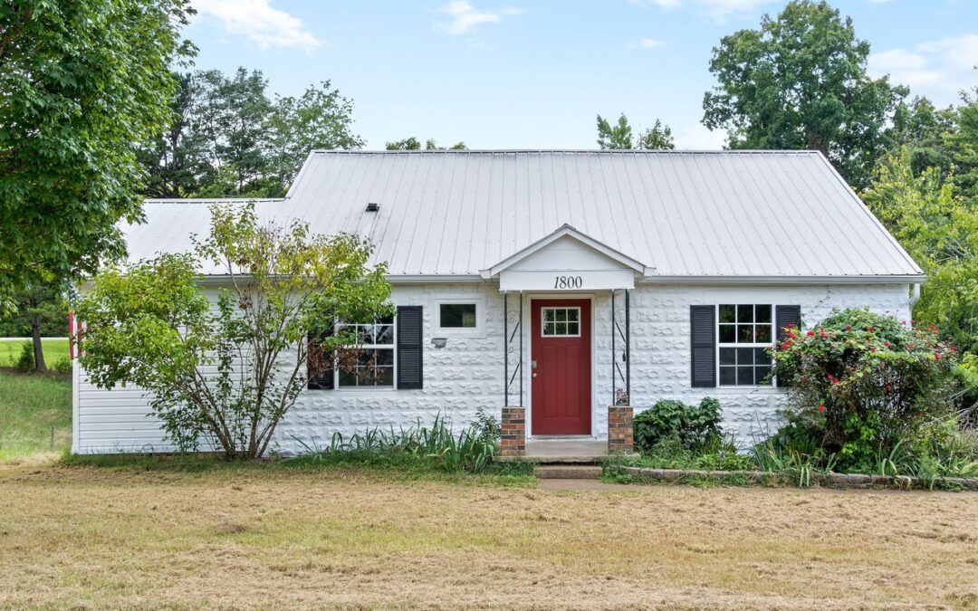 1800 Cunningham Rdg, Clarksville, TN 37040