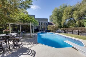 Nashville homes for sale with a master suite under $250,000, Nashville homes for sale in diverse neighborhoods, Nashville homes for sale with modern features under $300,000,
