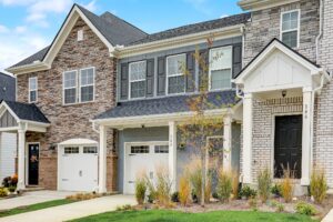 Nashville homes for sale in neighborhoods with community amenities, Nashville homes for sale with a first-floor master bedroom, Nashville homes for sale with a balcony, Nashville homes for sale with a covered porch under $200,000,