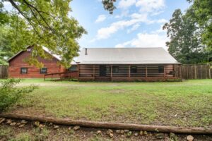 Nashville homes for sale in neighborhoods with community amenities, Nashville homes for sale with a first-floor master bedroom, Nashville homes for sale with a balcony, Nashville homes for sale with a covered porch under $200,000,