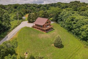 Nashville homes for sale with a lake view, Nashville homes for sale with a fenced-in yard under $150,000, Nashville homes for sale with a large porch, Nashville homes for sale with a corner lot under $200,000
