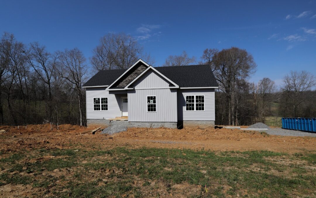 2911 Rawlings Rd, Woodlawn, TN 37191
