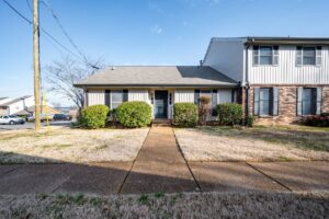 , Nashville homes for sale with a big backyard under $150,000, Nashville homes for sale with a garden, Nashville homes for sale with a fruit tree, Nashville homes for sale with a vegetable garden