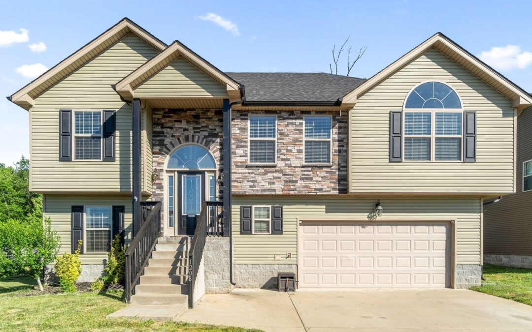 1208 Freedom Dr, Clarksville, TN 37042