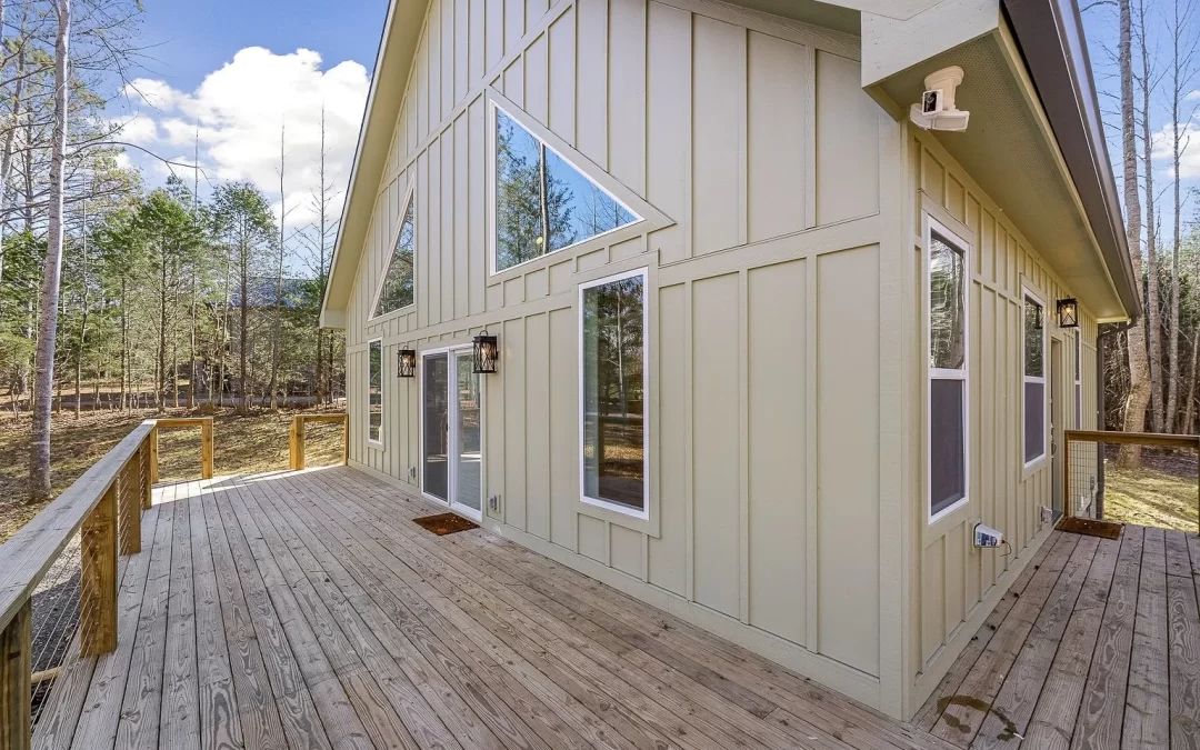 1090 Fairways Dr, Smithville, TN 37166