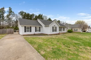 Nashville homes for sale with a view of the city skyline, Nashville homes with a large backyard for sale, Townhouses for sale in Nashville with modern amenities, Nashville homes for sale with a guest house,