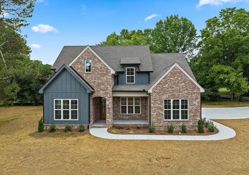 2601 Trotwood Ave, Columbia, TN 38401