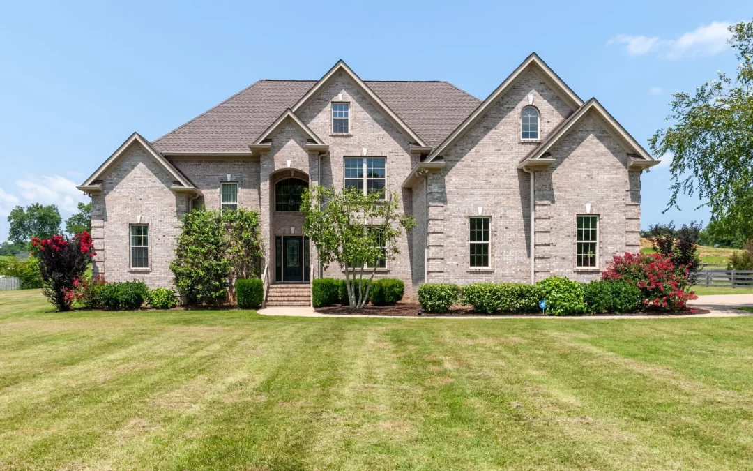 423 Carters Creek Pike, Columbia, TN 38401